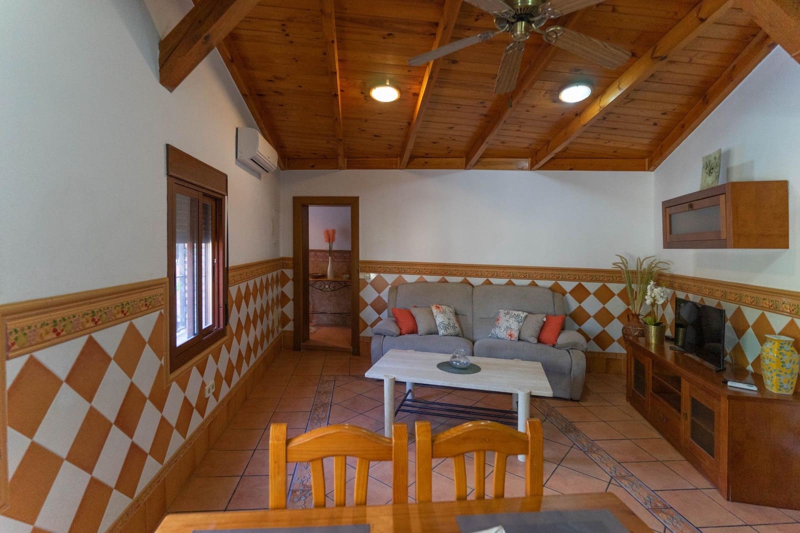 2 bedroom Villa for rent in Alhaurin el Grande with pool garage - € 1,300 (Ref: 9362637)