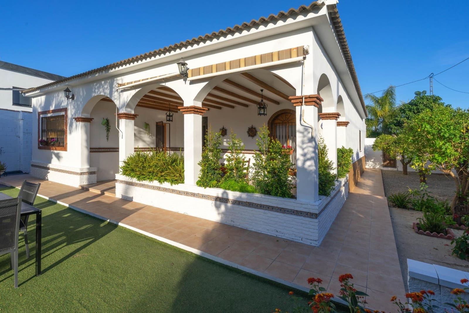3 bedroom Villa for rent in Alhaurin el Grande with pool - € 1,800 (Ref: 9362638)