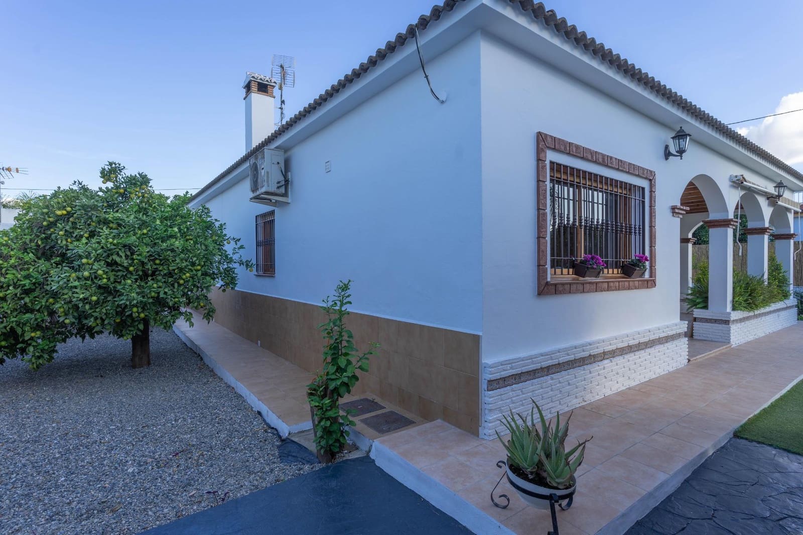 3 bedroom Villa for rent in Alhaurin el Grande with pool - € 1,800 (Ref: 9362638)