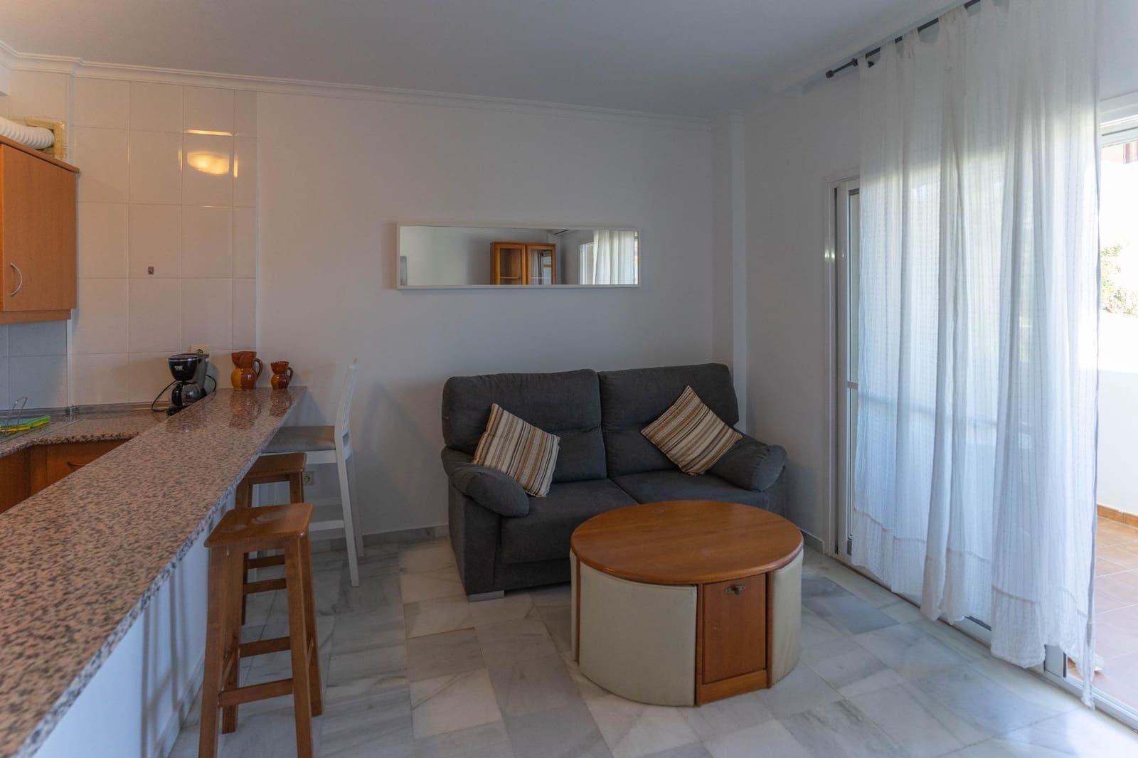 Apartamento de 1 habitación en Fuengirola en alquiler con piscina - 1.000 € (Ref: 9427219)