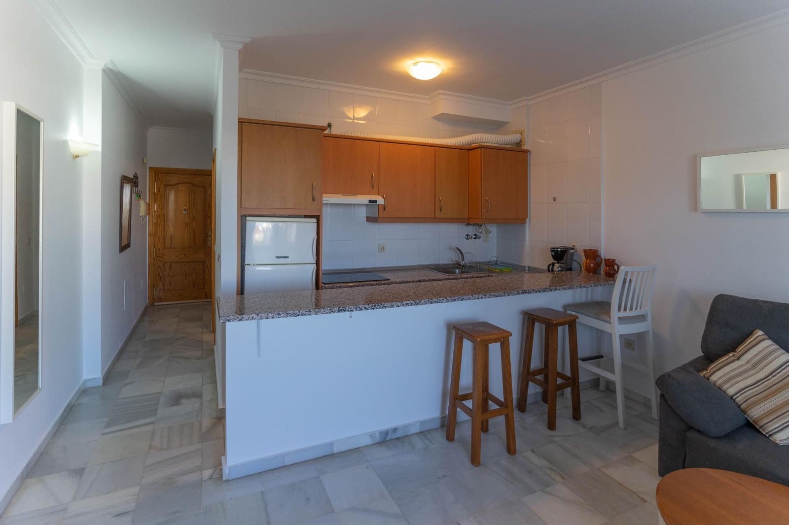 Apartamento de 1 habitación en Fuengirola en alquiler con piscina - 1.000 € (Ref: 9427219)