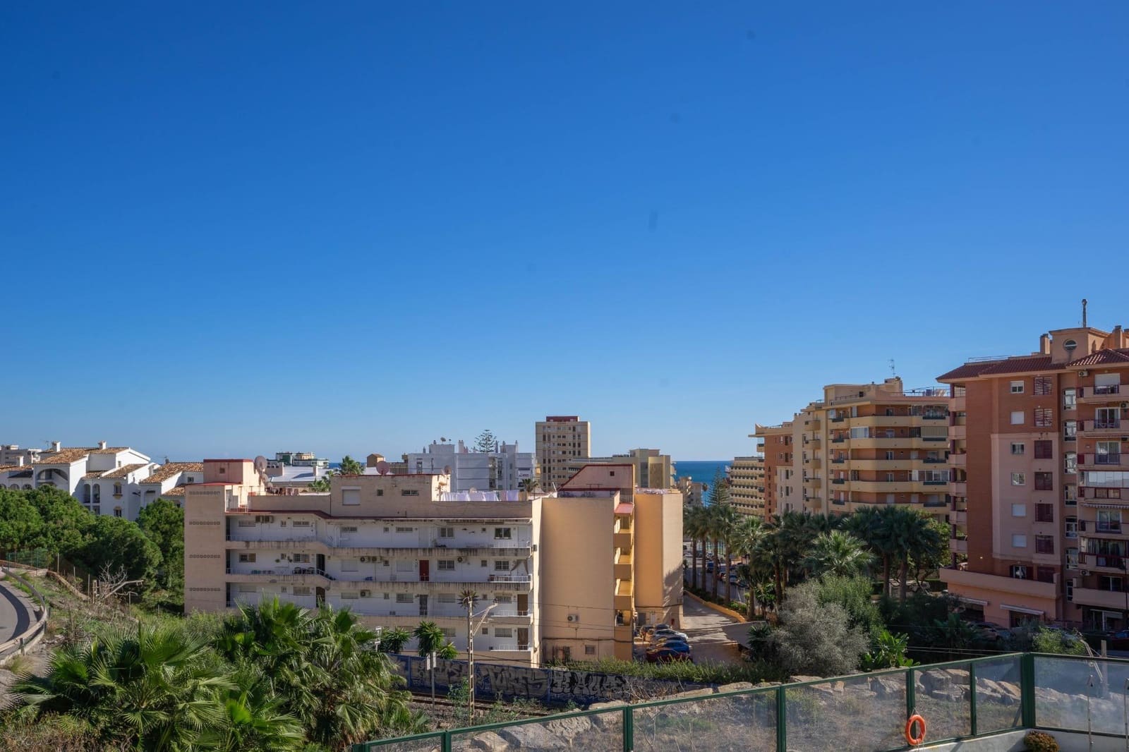 Apartamento de 1 habitación en Fuengirola en alquiler con piscina - 1.000 € (Ref: 9427219)
