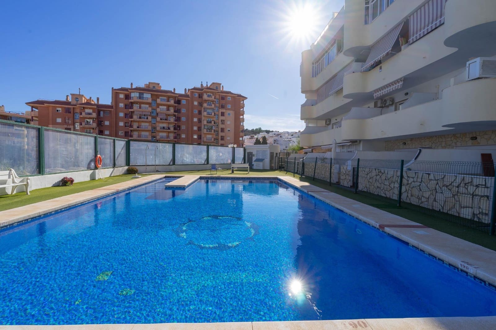 Apartamento de 1 habitación en Fuengirola en alquiler con piscina - 1.000 € (Ref: 9427219)