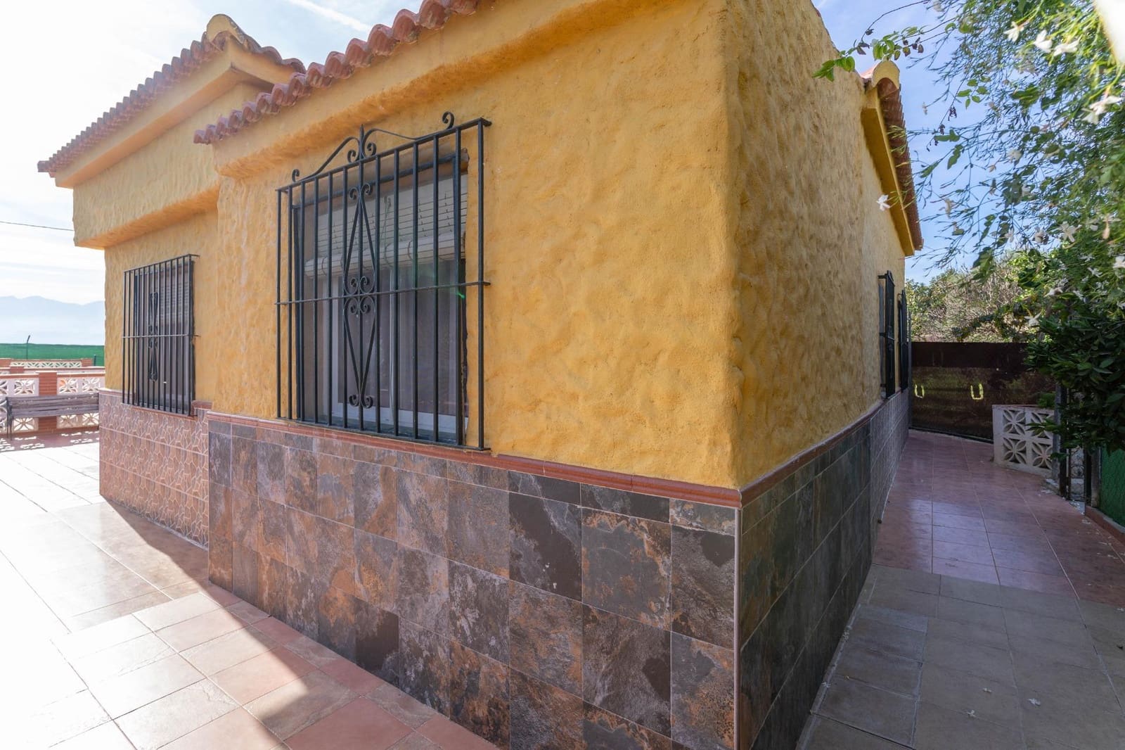 4 soveværelse Villa til salg i Cartama med swimmingpool - € 360.000 (Ref: 9449185)