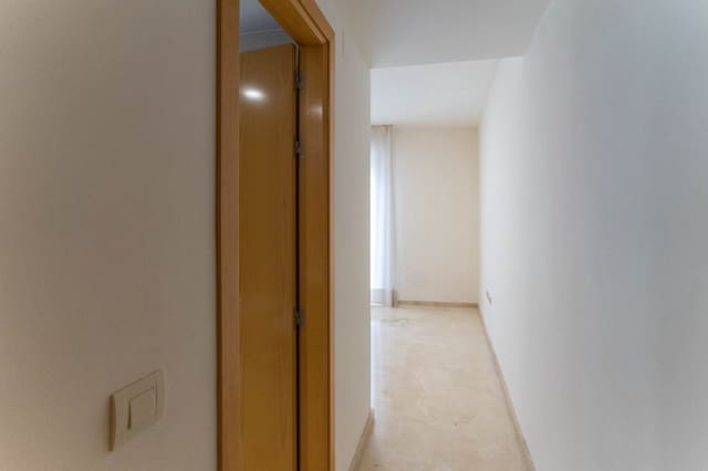 Piso de 3 habitaciones en Alhaurín el Grande en alquiler con garaje - 900 € (Ref: 9488349)