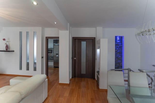 3 soveværelse Lejlighed til leje i Alhaurín el Grande - € 1.000 (Ref: 9488350)