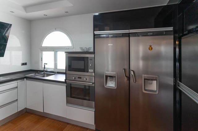 3 soveværelse Lejlighed til leje i Alhaurín el Grande - € 1.000 (Ref: 9488350)