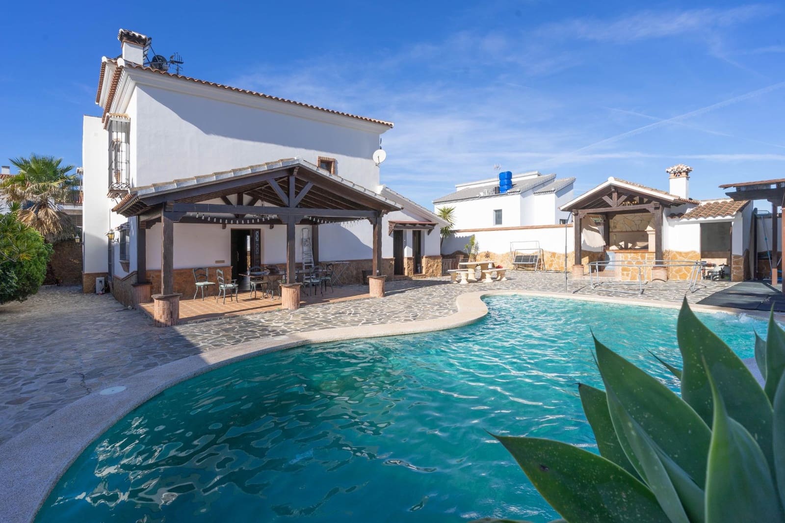 5 soveværelse Villa til leje i Alhaurin el Grande med swimmingpool garage - € 3.300 (Ref: 9513411)