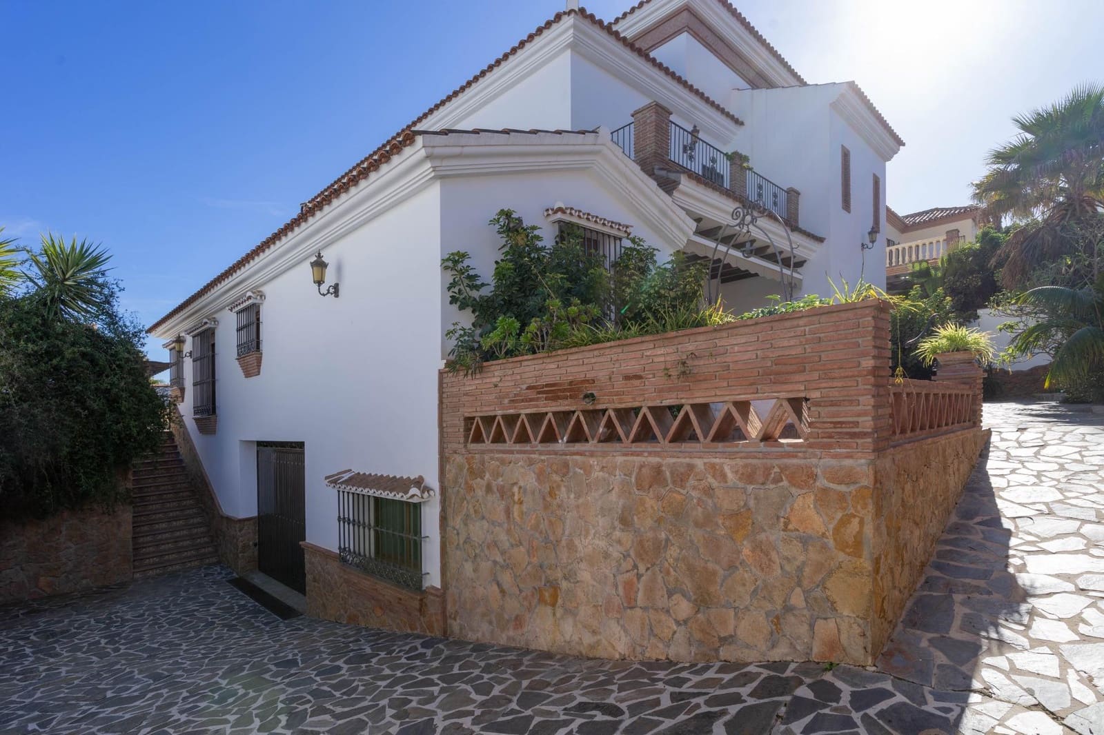 5 soveværelse Villa til leje i Alhaurin el Grande med swimmingpool garage - € 3.300 (Ref: 9513411)