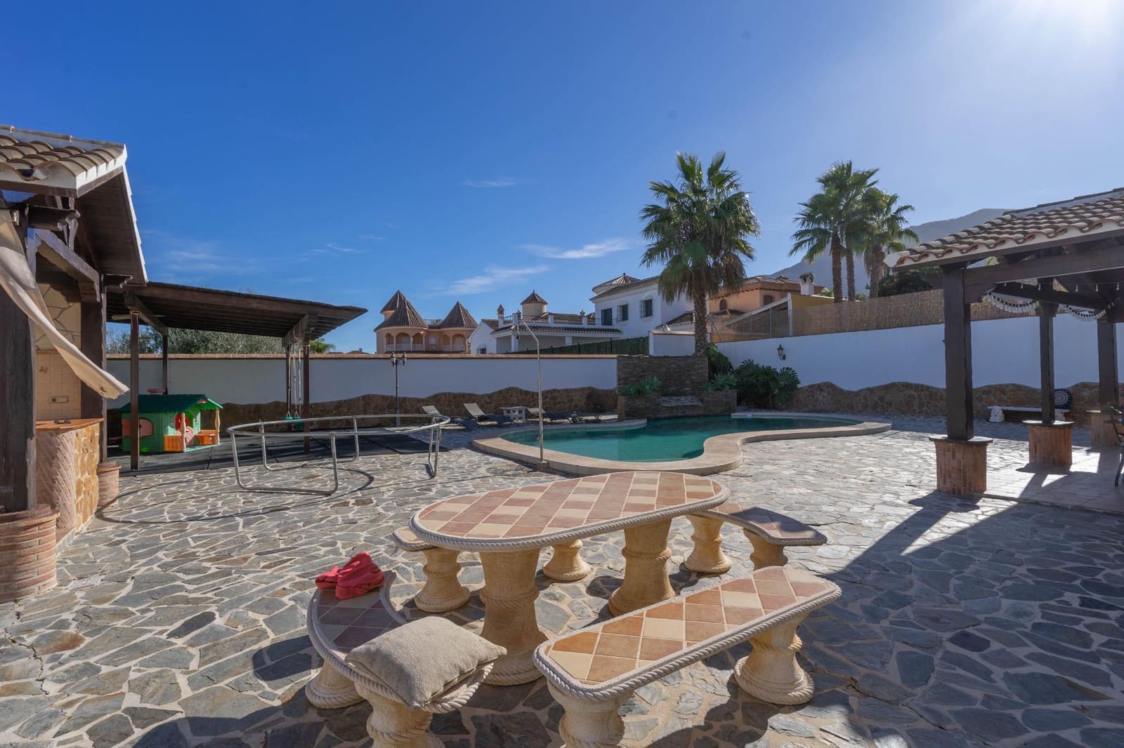 5 soveværelse Villa til leje i Alhaurin el Grande med swimmingpool garage - € 3.300 (Ref: 9513411)