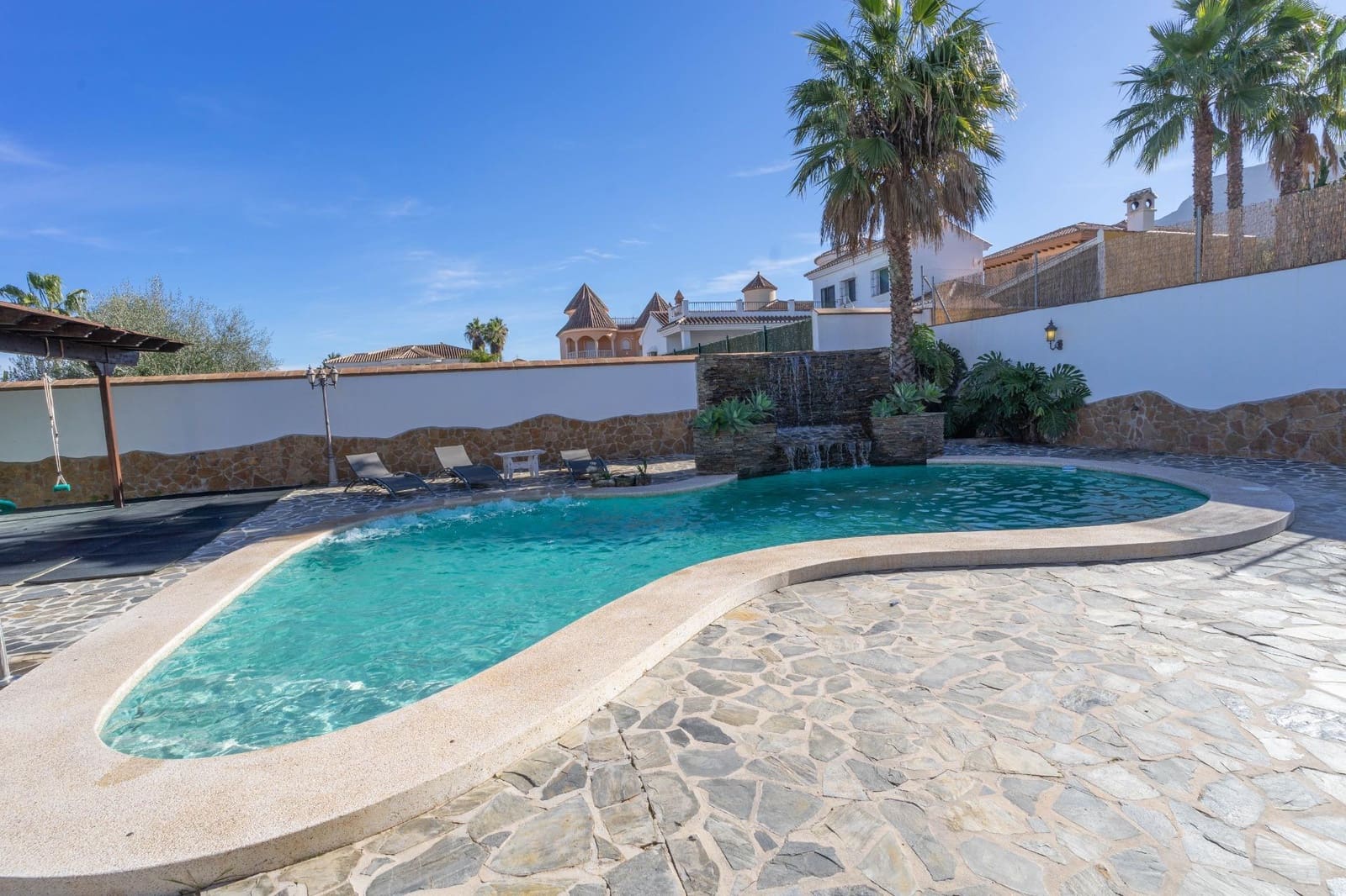 5 soveværelse Villa til leje i Alhaurin el Grande med swimmingpool garage - € 3.300 (Ref: 9513411)