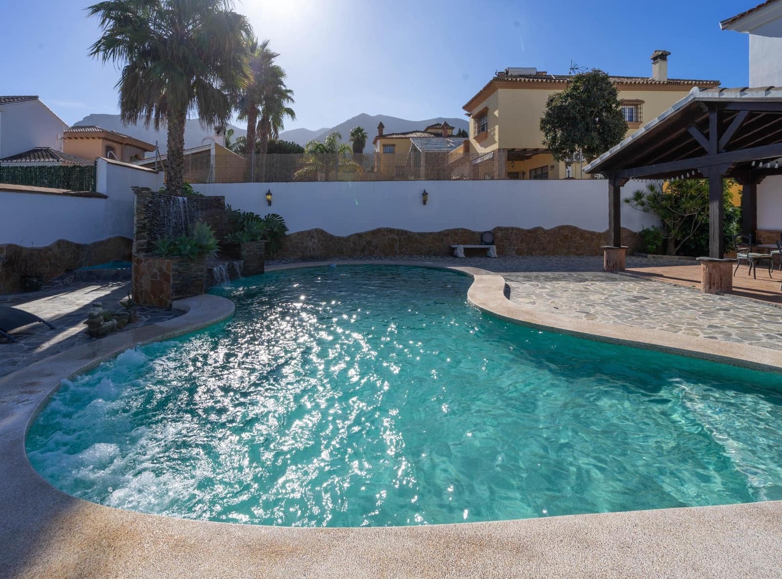 5 soveværelse Villa til leje i Alhaurin el Grande med swimmingpool garage - € 3.300 (Ref: 9513411)