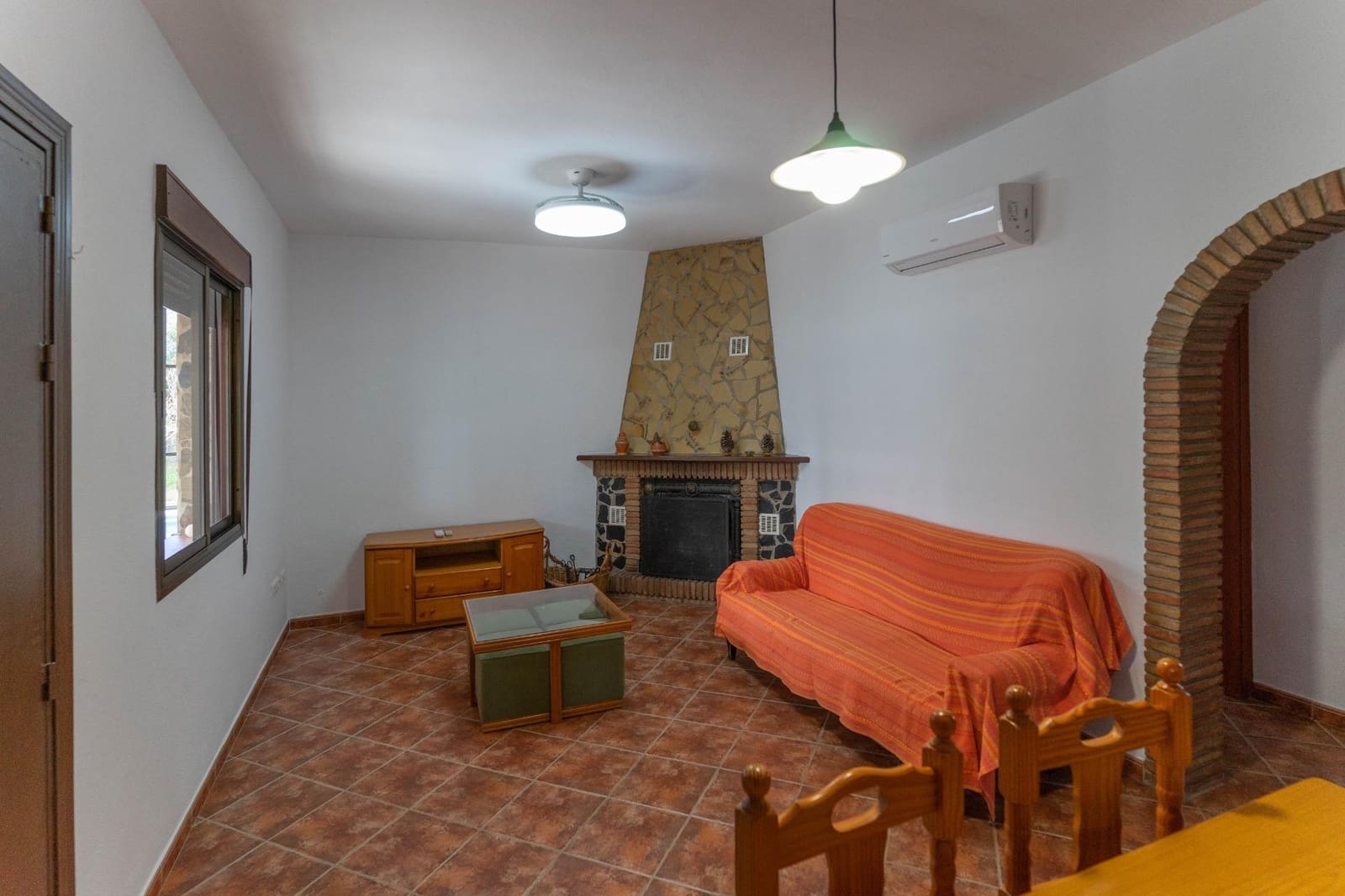 Chalet de 2 habitaciones en Alhaurín el Grande en alquiler con piscina - 1.500 € (Ref: 9543616)