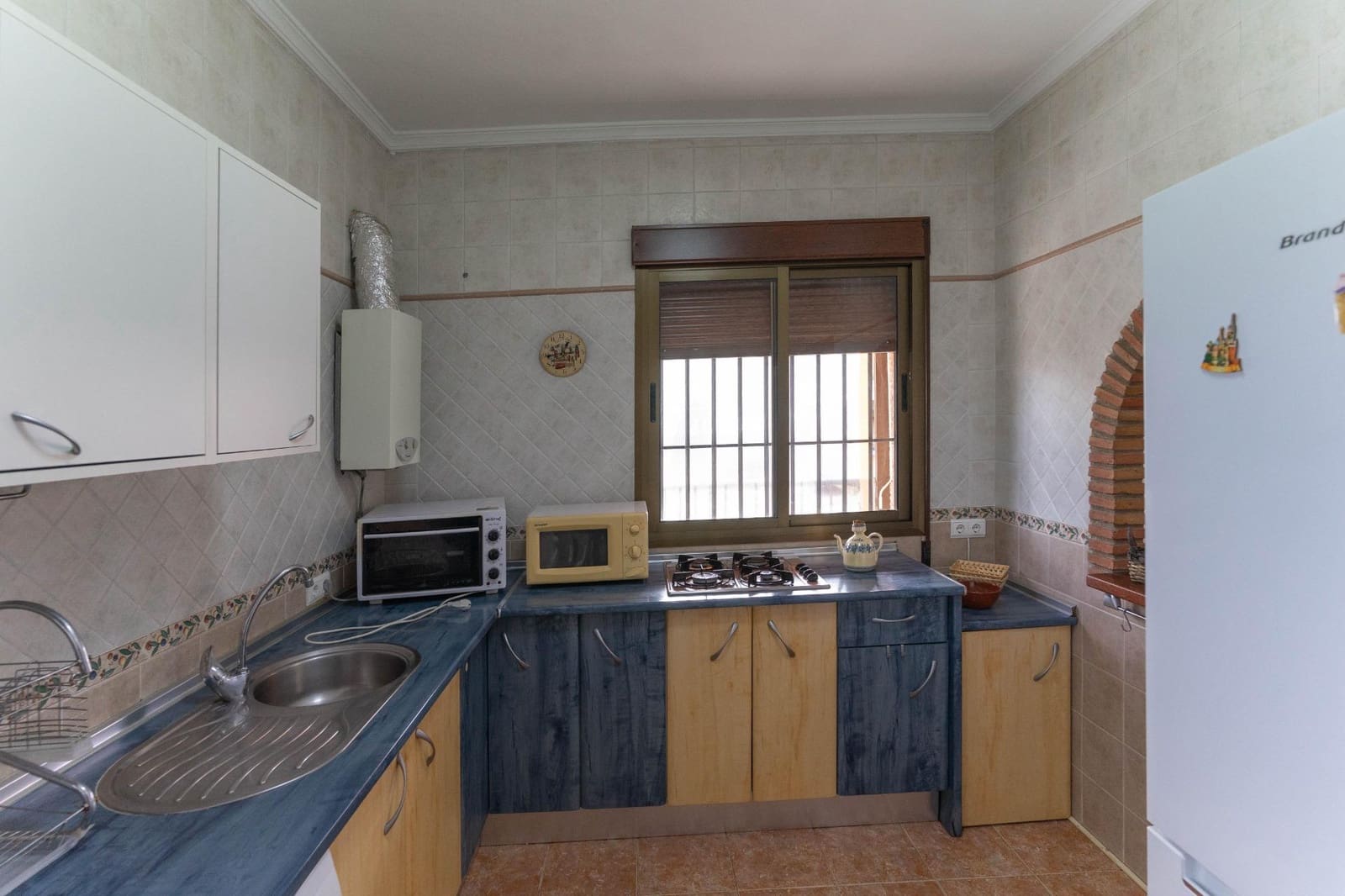 Chalet de 2 habitaciones en Alhaurín el Grande en alquiler con piscina - 1.500 € (Ref: 9543616)