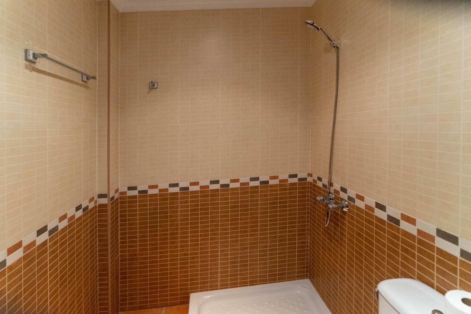 3 slaapkamer Flat te huur in Alhaurin el Grande - € 900 (Ref: 9674220)