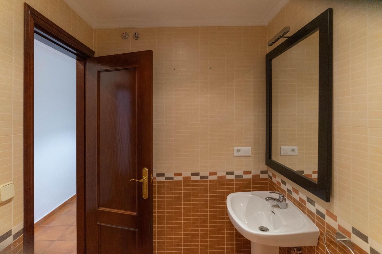 3 slaapkamer Flat te huur in Alhaurin el Grande - € 900 (Ref: 9674220)