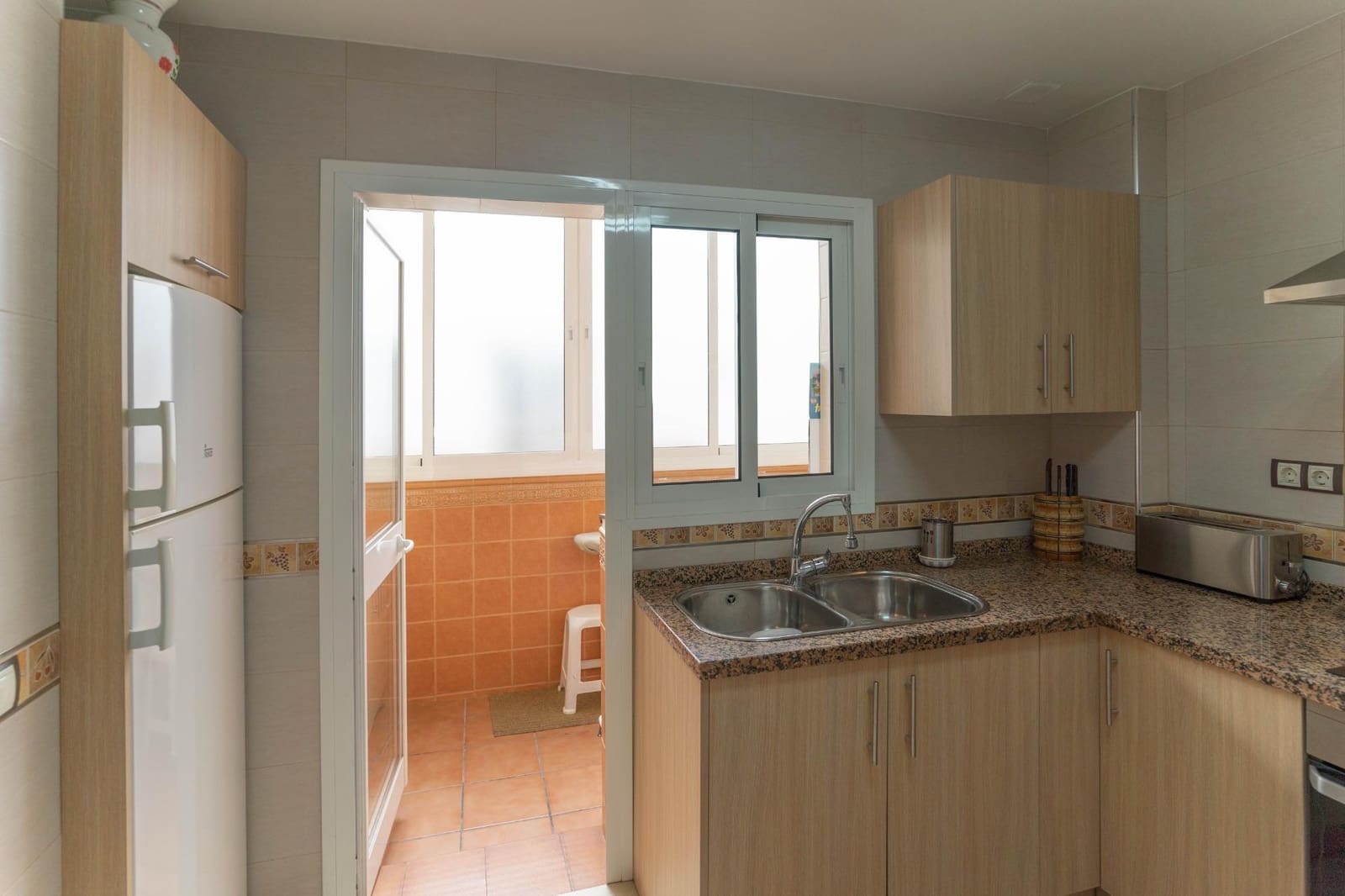 2 slaapkamer Flat te huur in Alhaurin el Grande - € 875 (Ref: 9674221)