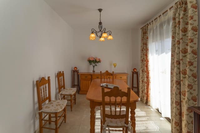 2 slaapkamer Flat te huur in Alhaurín el Grande - € 875 (Ref: 9674221)