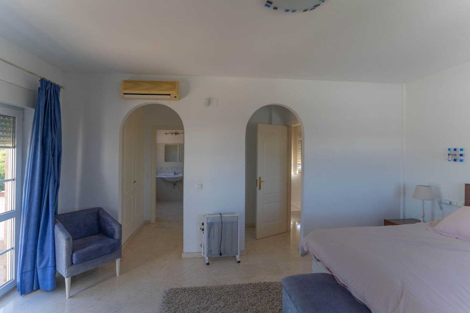 3 quarto Moradia para arrendar em Alhaurin el Grande com piscina garagem - 2 500 € (Ref: 9747893)