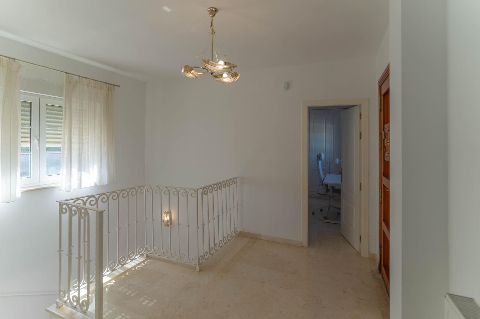 3 quarto Moradia para arrendar em Alhaurin el Grande com piscina garagem - 2 500 € (Ref: 9747893)