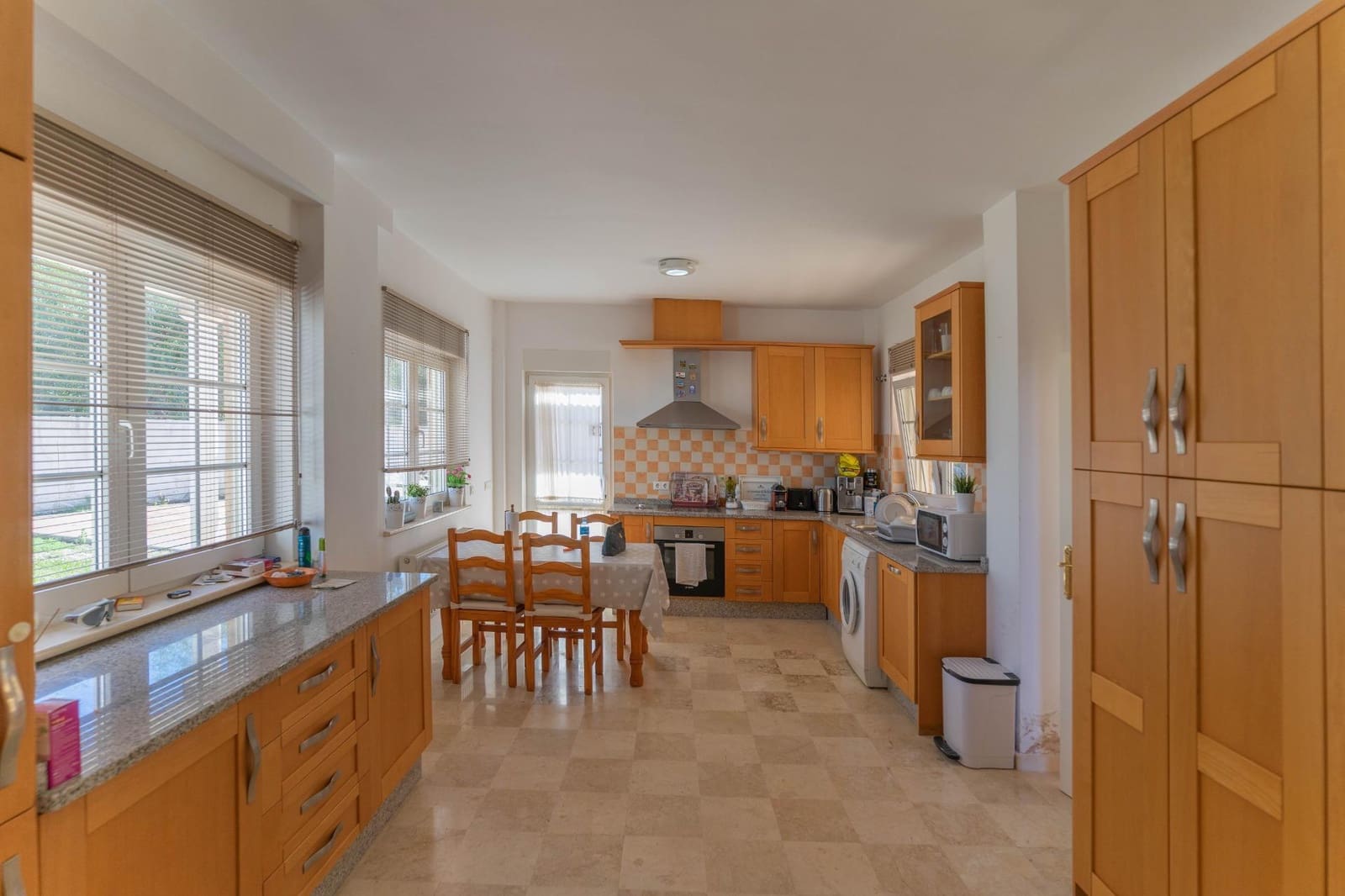 3 quarto Moradia para arrendar em Alhaurin el Grande com piscina garagem - 2 500 € (Ref: 9747893)