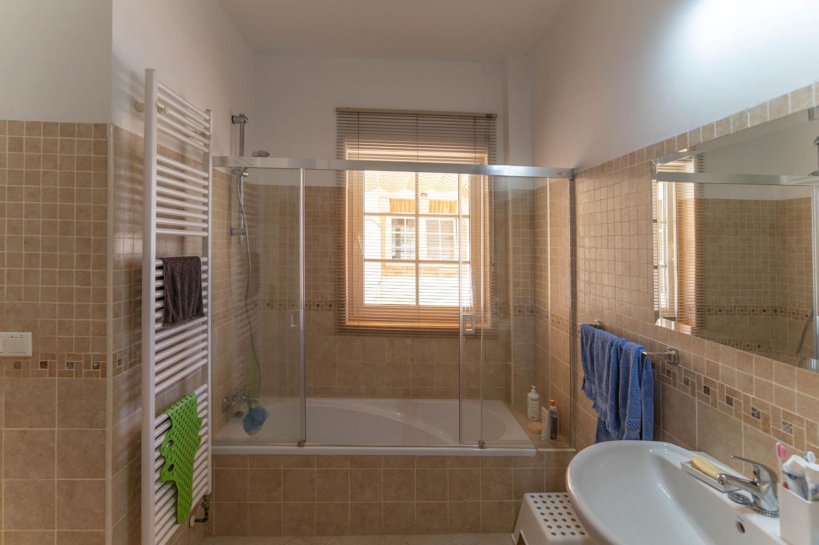 3 quarto Moradia para arrendar em Alhaurin el Grande com piscina garagem - 2 500 € (Ref: 9747893)