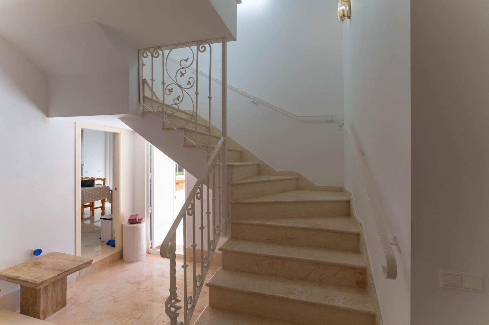 3 quarto Moradia para arrendar em Alhaurin el Grande com piscina garagem - 2 500 € (Ref: 9747893)