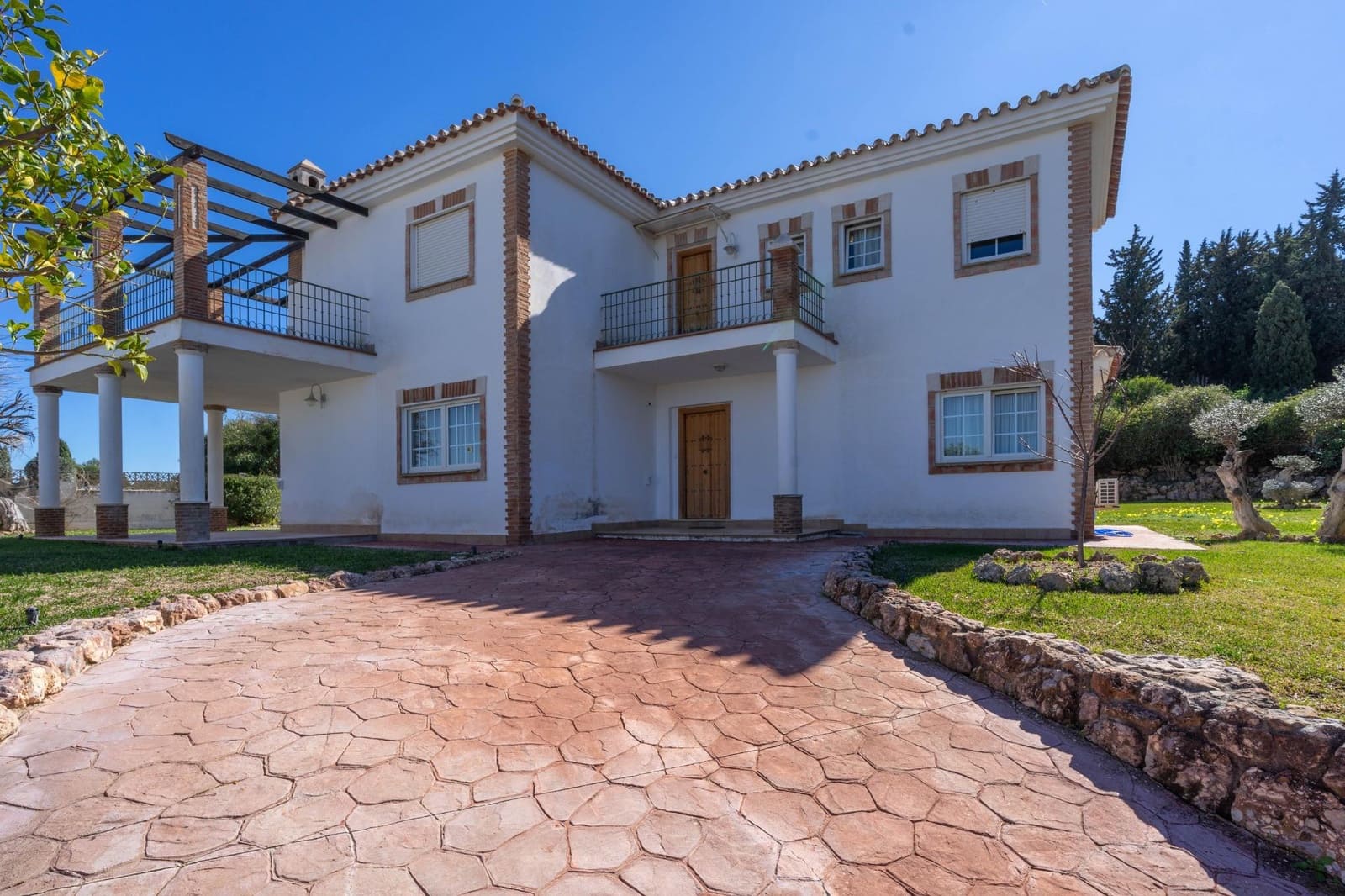 3 quarto Moradia para arrendar em Alhaurin el Grande com piscina garagem - 2 500 € (Ref: 9747893)