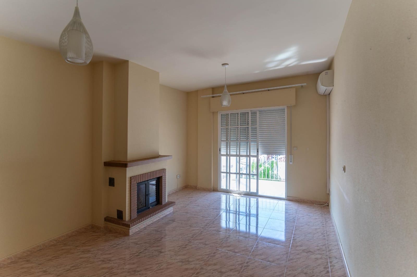 3 bedroom Penthouse for rent in Alhaurin el Grande - € 1,200 (Ref: 9825257)