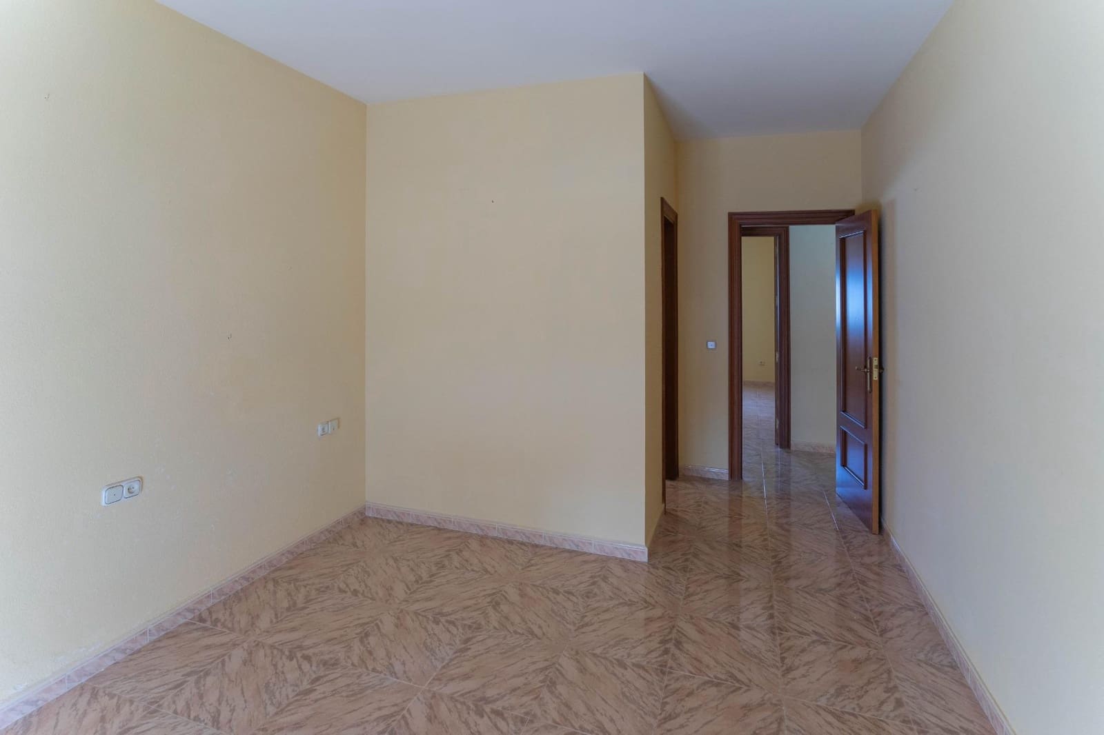 3 bedroom Penthouse for rent in Alhaurin el Grande - € 1,200 (Ref: 9825257)
