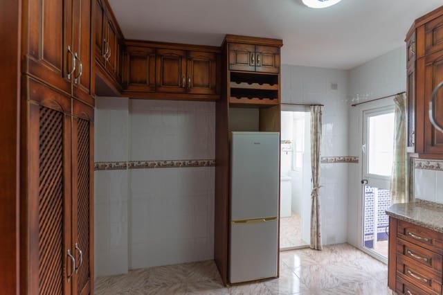 3 bedroom Penthouse for rent in Alhaurín el Grande - € 1,200 (Ref: 9825257)