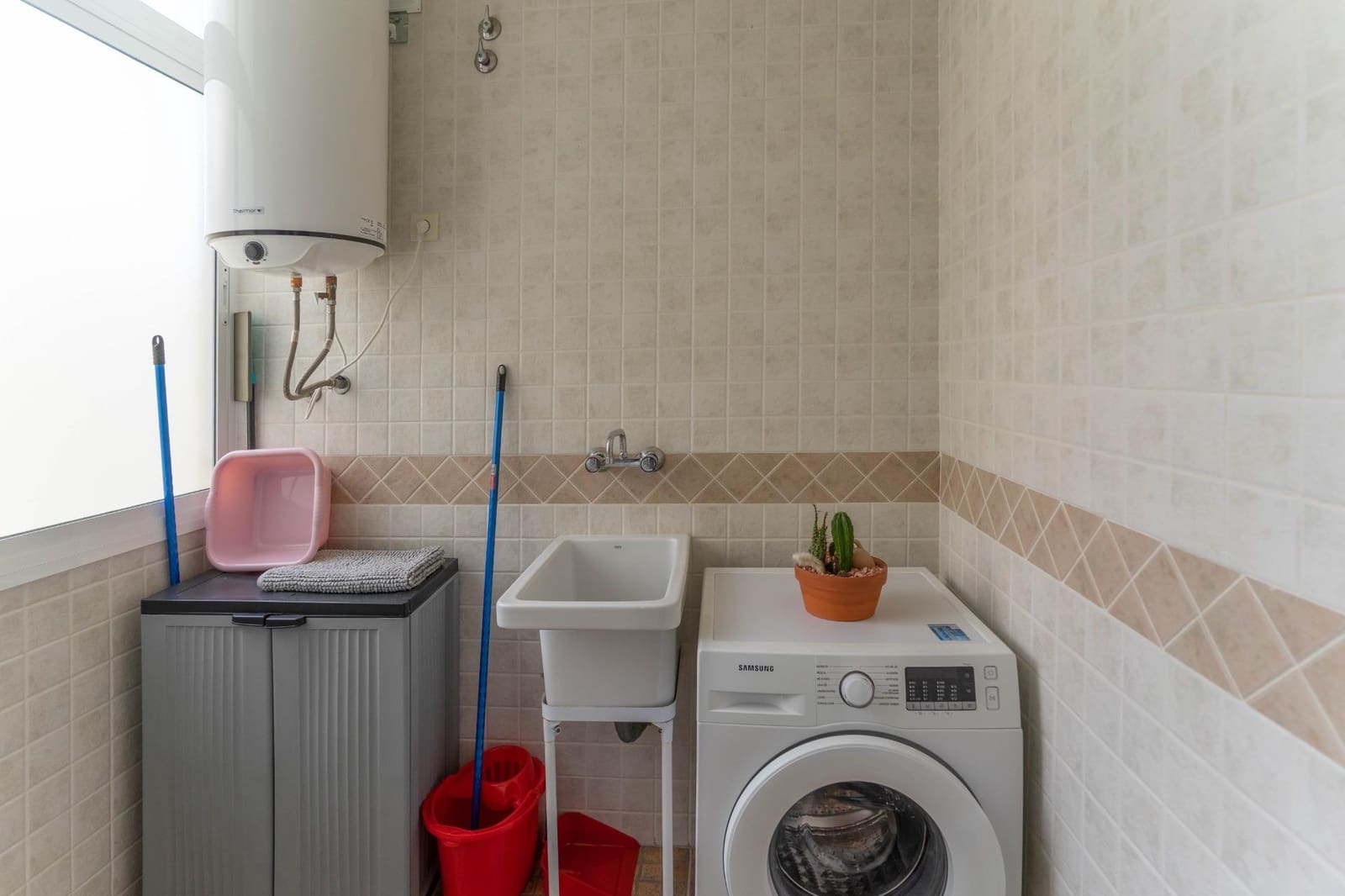 3 bedroom Flat for rent in Alhaurin el Grande - € 1,000 (Ref: 9840370)