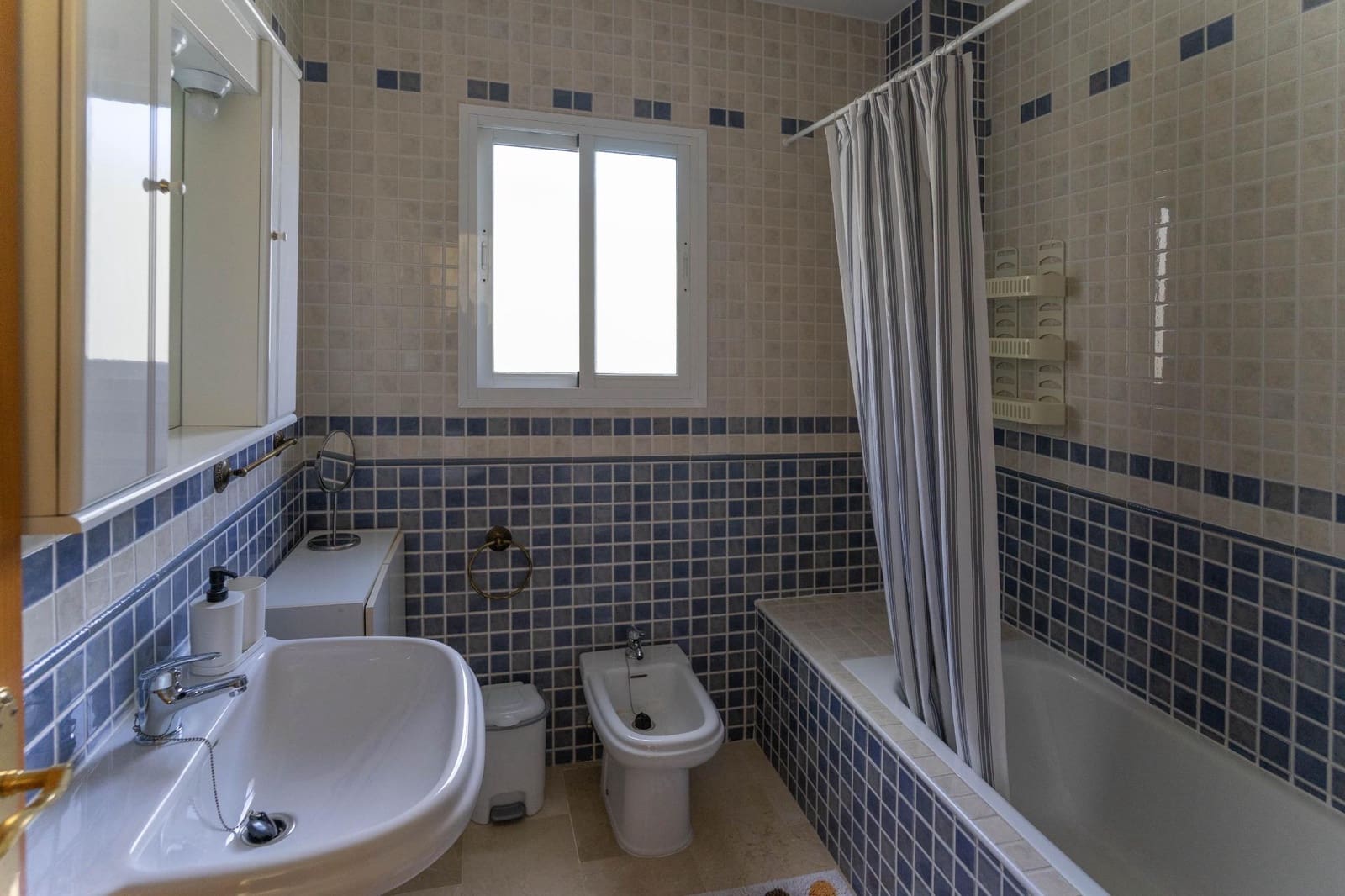 3 bedroom Flat for rent in Alhaurin el Grande - € 1,000 (Ref: 9840370)