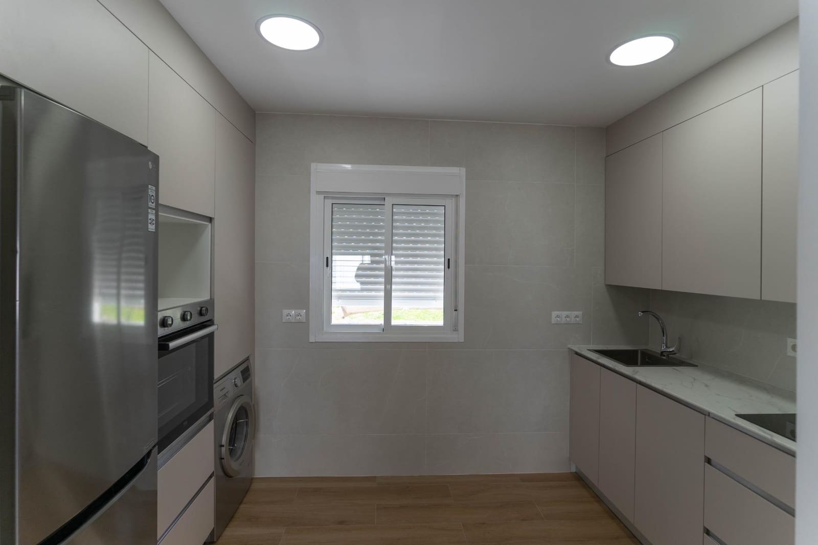 2 bedroom Apartment for rent in Alhaurin el Grande - € 850 (Ref: 9861874)