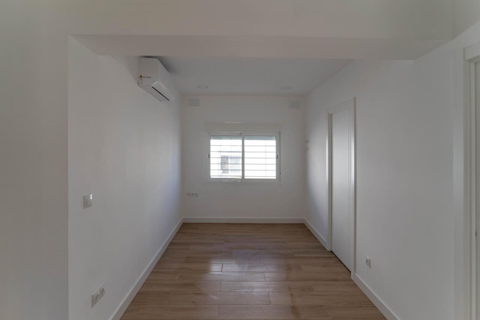 2 bedroom Apartment for rent in Alhaurin el Grande - € 850 (Ref: 9861874)