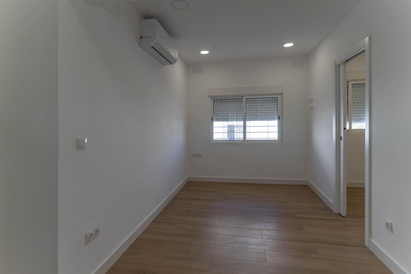 2 bedroom Apartment for rent in Alhaurin el Grande - € 850 (Ref: 9861874)