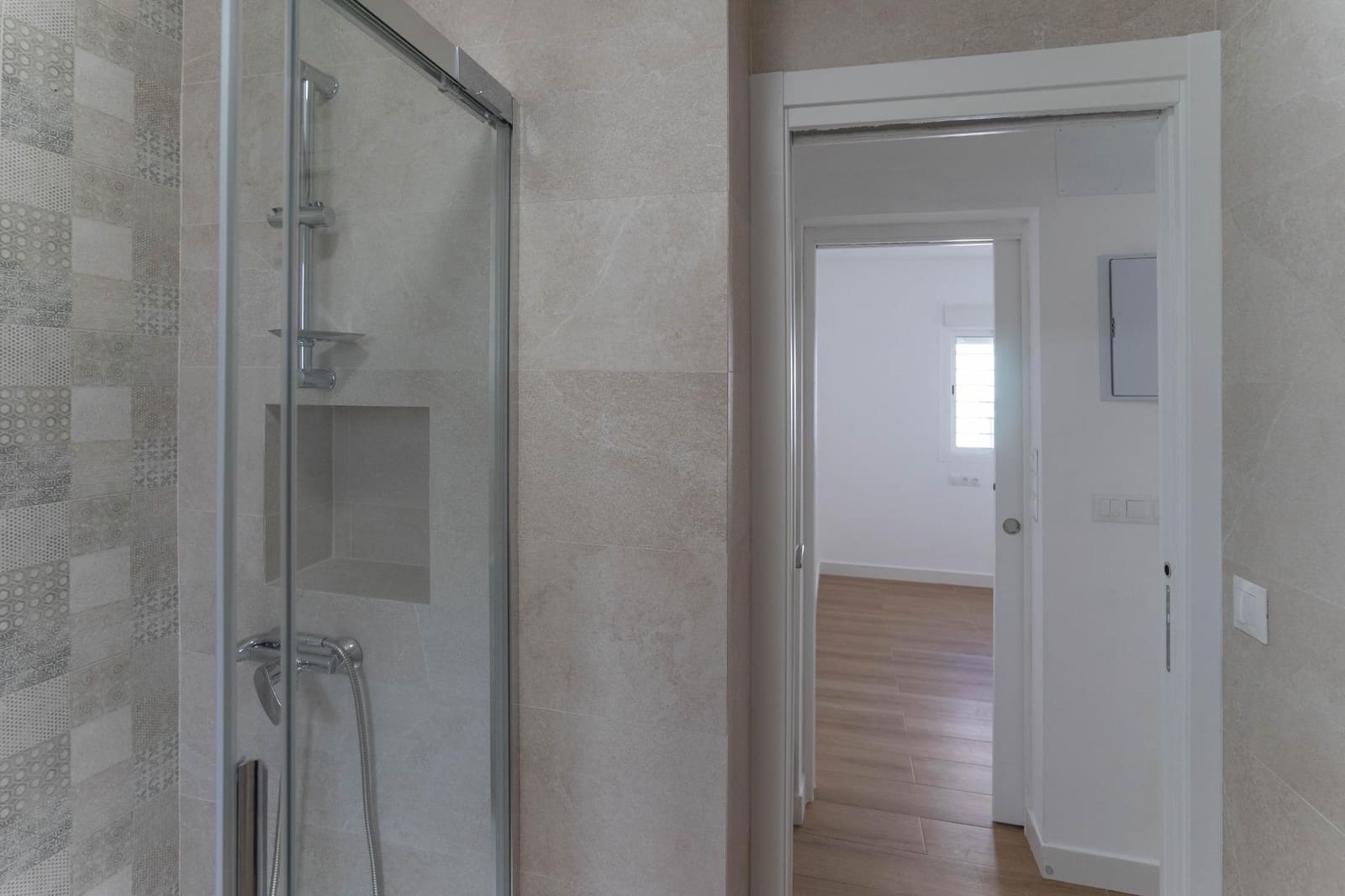 2 bedroom Apartment for rent in Alhaurin el Grande - € 850 (Ref: 9861874)