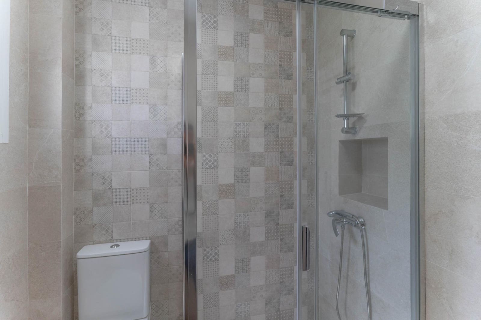 2 bedroom Apartment for rent in Alhaurin el Grande - € 850 (Ref: 9861874)