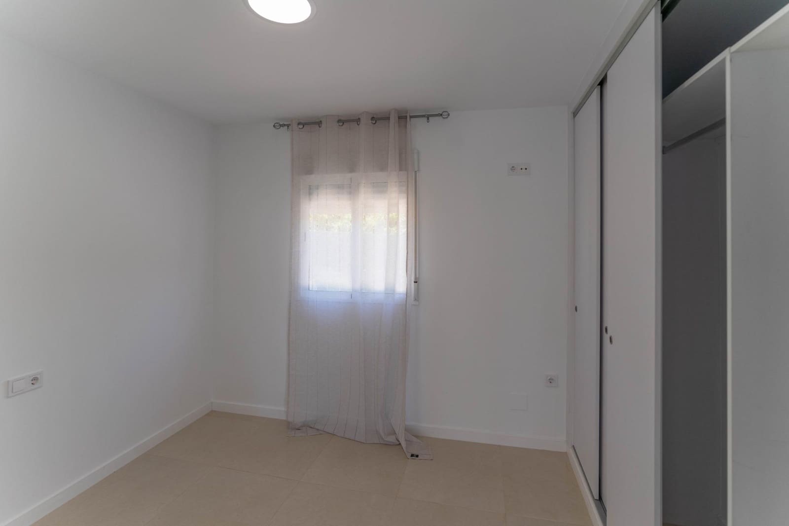 2 slaapkamer Villa te huur in Coin met garage - € 1.150 (Ref: 9878883)