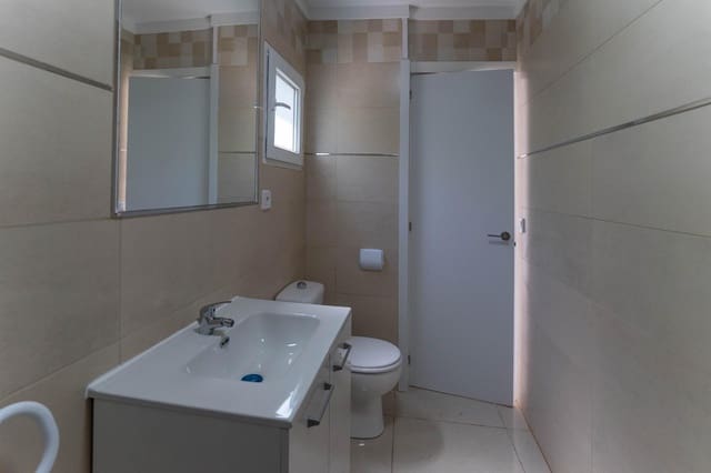 2 slaapkamer Villa te huur in Coín met garage - € 1.150 (Ref: 9878883)