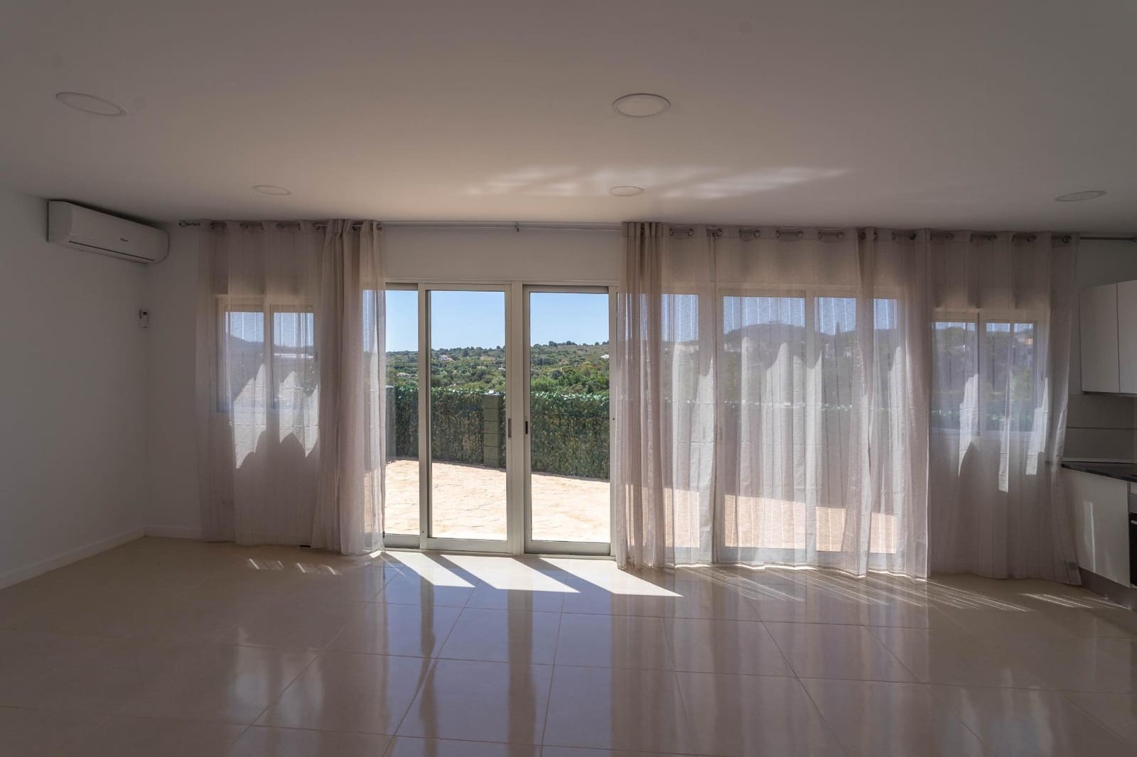 2 slaapkamer Villa te huur in Coin met garage - € 1.150 (Ref: 9878883)