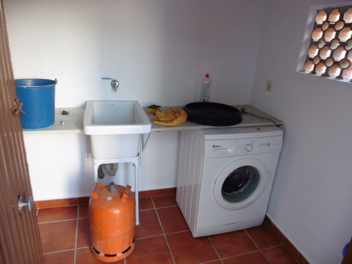 3 bedroom Villa for rent in Alhaurin el Grande - € 1,000 (Ref: 9893884)