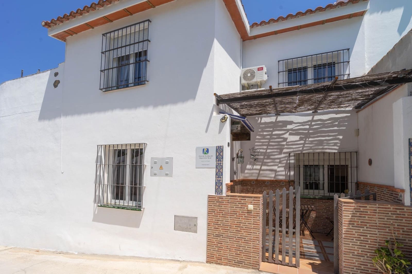 4 quarto Moradia em Banda para arrendar em Alhaurin el Grande com garagem - 1 400 € (Ref: 9903943)