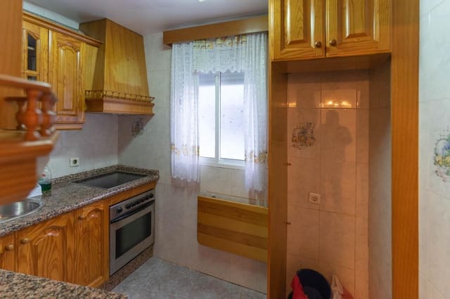 4 quarto Moradia em Banda para venda em Coín - 210 000 € (Ref: 9908044)