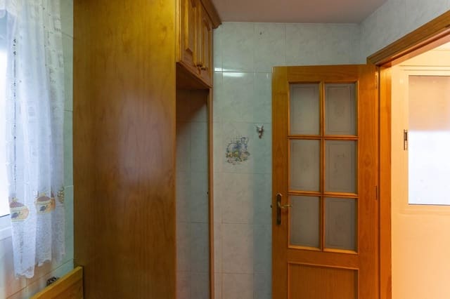 4 quarto Moradia em Banda para venda em Coín - 210 000 € (Ref: 9908044)