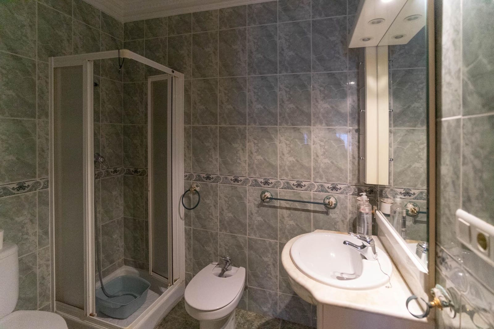 4 quarto Moradia em Banda para venda em Coin - 210 000 € (Ref: 9908044)