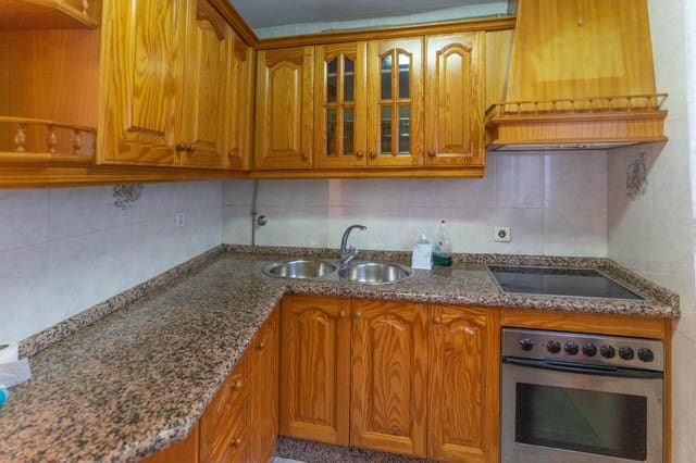 4 quarto Moradia em Banda para venda em Coín - 210 000 € (Ref: 9908044)