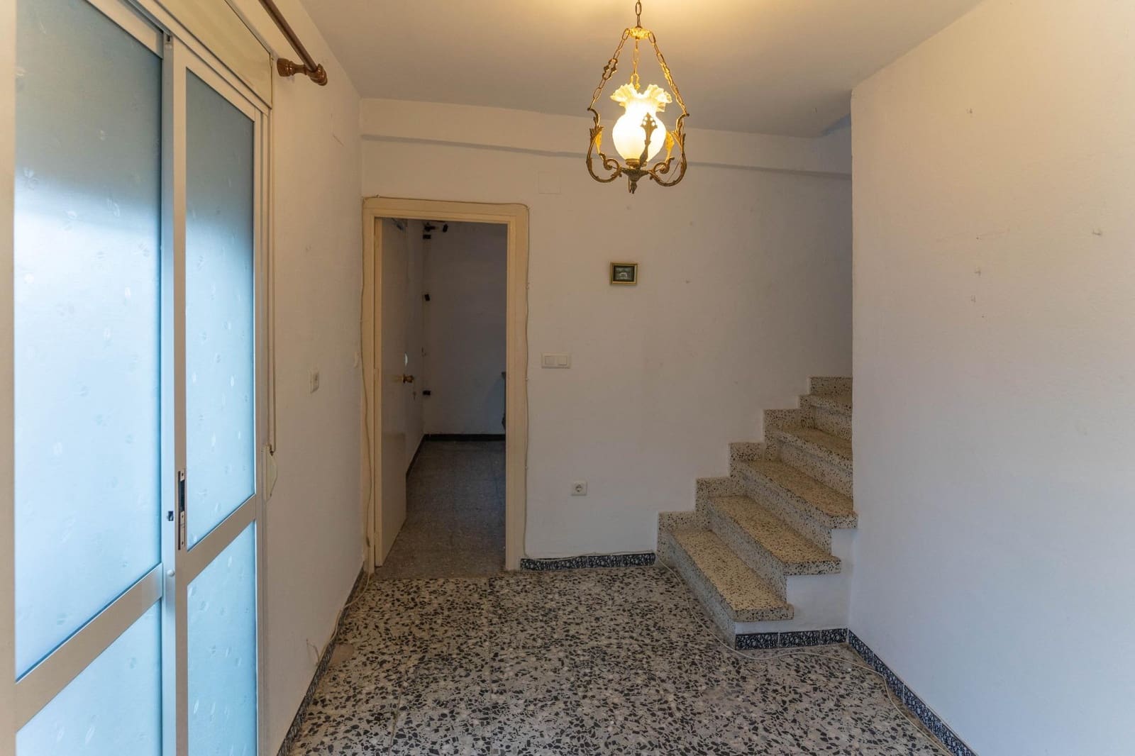 4 quarto Moradia em Banda para venda em Coin - 210 000 € (Ref: 9908044)