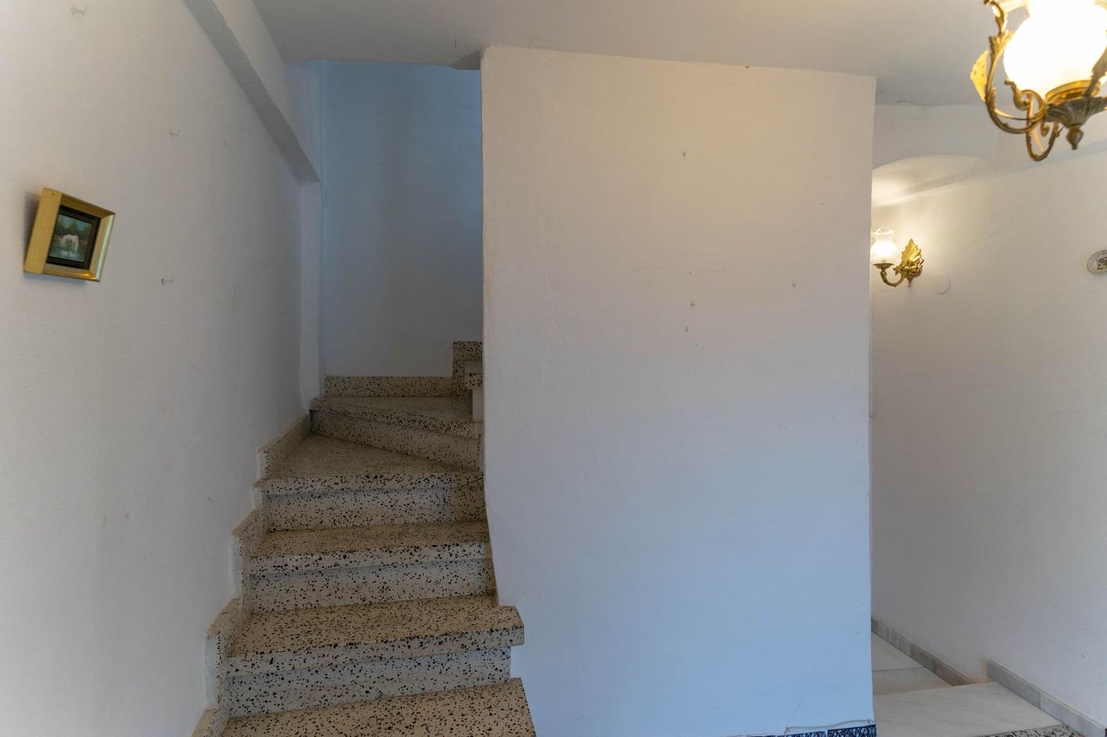 4 quarto Moradia em Banda para venda em Coin - 210 000 € (Ref: 9908044)