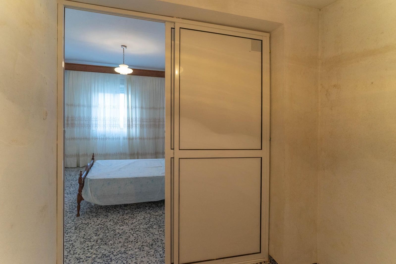 4 quarto Moradia em Banda para venda em Coin - 210 000 € (Ref: 9908044)